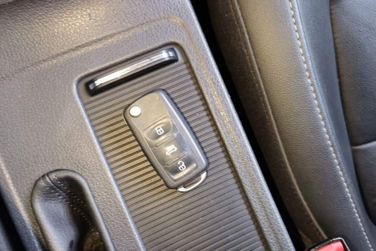 Used Volkswagen Sagitar 2018 280TSI DSG Comfort Model Vehicle Key