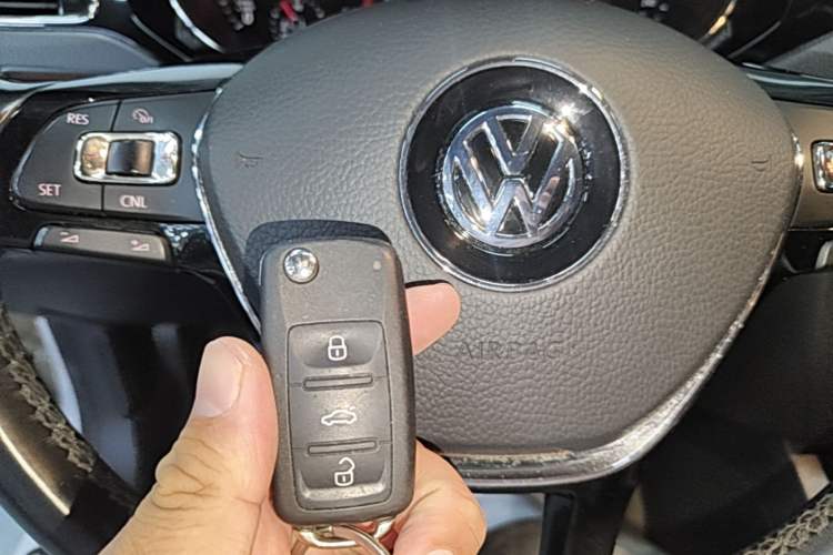 Used Volkswagen Sagitar 2018 180TSI DSG Prestige Edition Vehicle Key