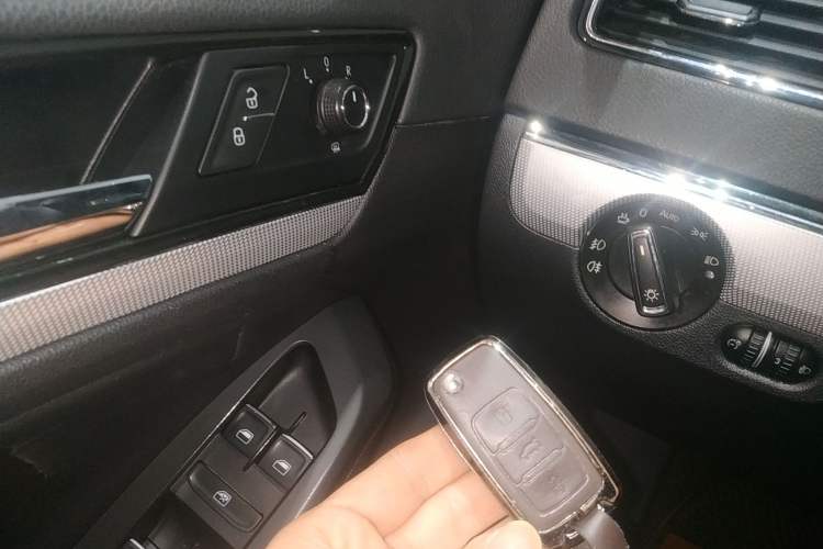 Used Volkswagen Sagitar 2018 280TSI DSG Comfort Model Vehicle Key