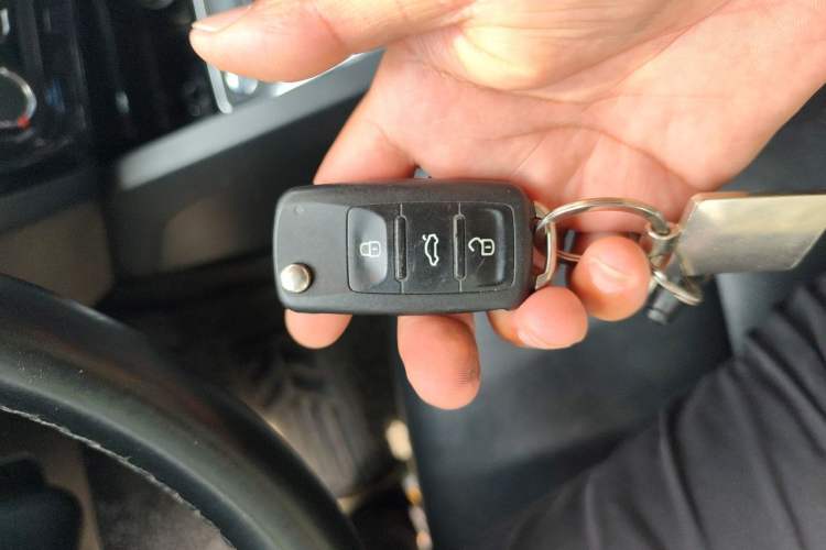Used Volkswagen Sagitar 2018 280TSI DSG Comfort Model Vehicle Key