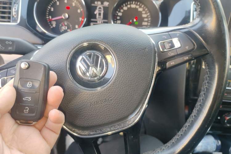 Used Volkswagen Sagitar 2018 180TSI DSG Prestige Edition Vehicle Key