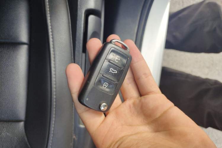 Used Volkswagen Sagitar 2018 1.6L Automatic Comfort Model Vehicle Key