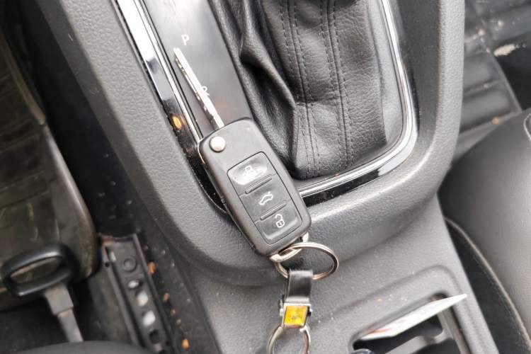 Used Volkswagen Sagitar 2018 280TSI DSG Comfort Model Vehicle Key