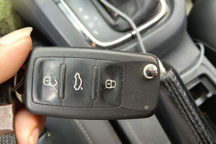 Used Volkswagen Sagitar 2018 1.6L Automatic Comfort Model Vehicle Key