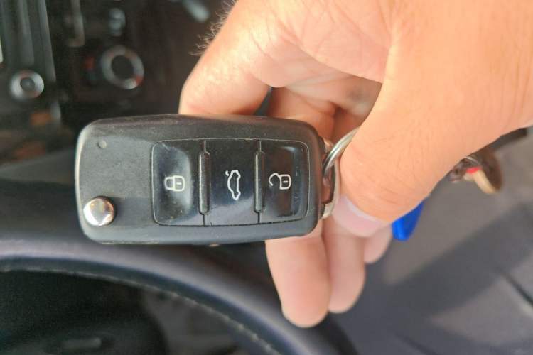 Used Volkswagen Sagitar 2018 280TSI DSG Comfort Model Vehicle Key