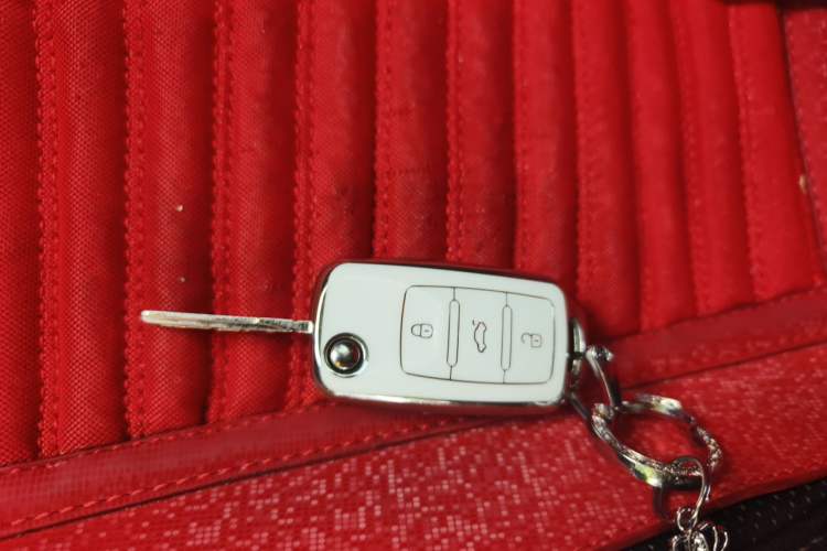 Used Volkswagen Sagitar 2018 280TSI DSG Luxury Model Vehicle Key