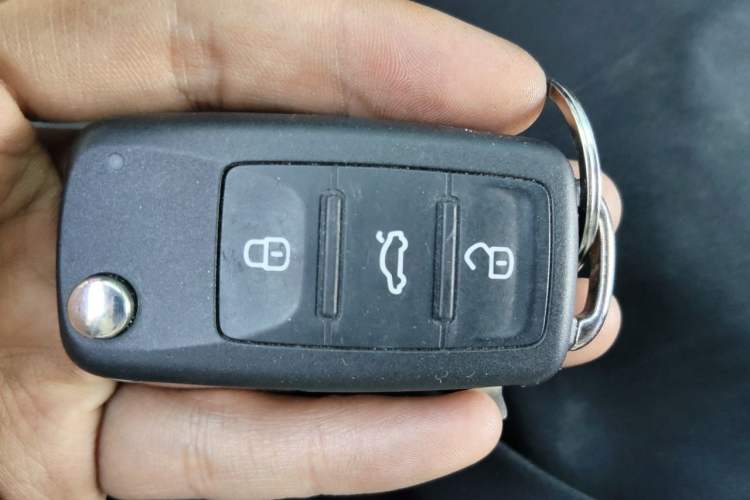Used Volkswagen Sagitar 2018 1.6L Manual Comfort Model Vehicle Key