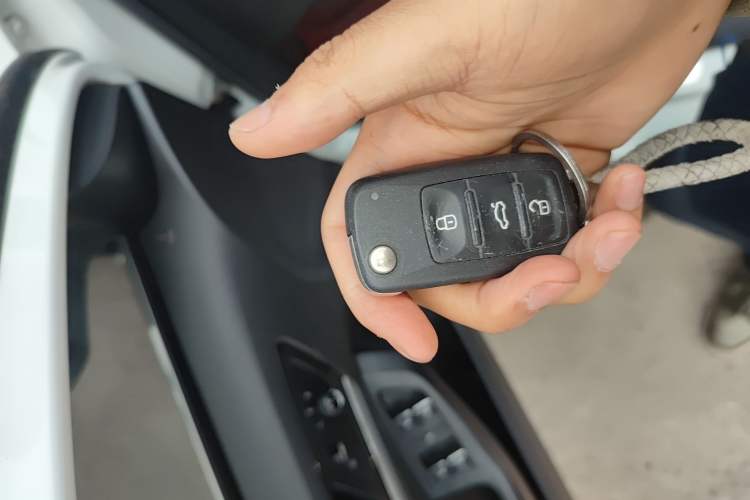 Used Volkswagen Sagitar 2018 180TSI DSG Prestige Edition Vehicle Key