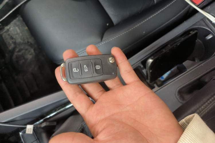Used Volkswagen Sagitar 2018 1.6L Automatic Comfort Model Vehicle Key