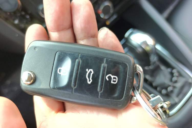 Used Volkswagen Sagitar 2018 1.6L Automatic Comfort Model Vehicle Key