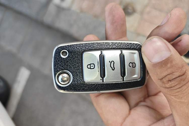 Used Volkswagen Sagitar 2018 1.6L Automatic Comfort Model Vehicle Key