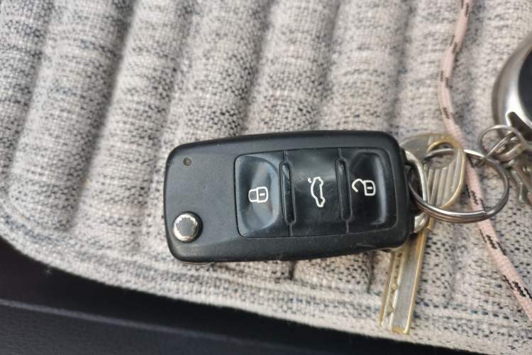 Used Volkswagen Sagitar 2018 280TSI DSG Comfort Model Vehicle Key