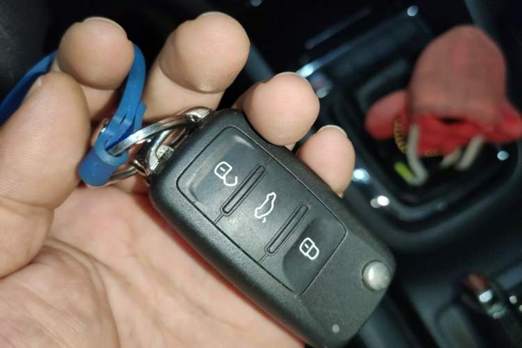 Used Volkswagen Sagitar 2018 1.6L Manual Comfort Model Vehicle Key