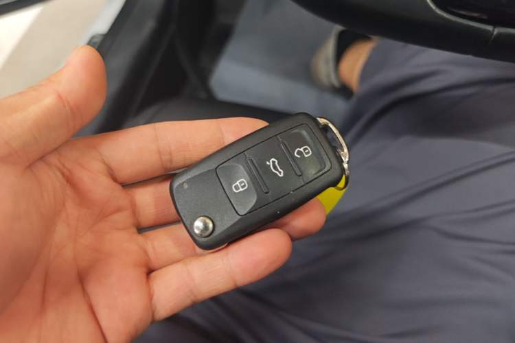 Used Volkswagen Sagitar 2018 1.6L Manual Comfort Model Vehicle Key