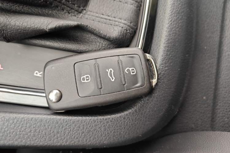 Used Volkswagen Sagitar 2018 1.6L Automatic Comfort Model Vehicle Key