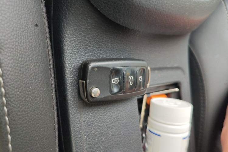 Used Volkswagen Sagitar 2018 280TSI DSG Comfort Model Vehicle Key