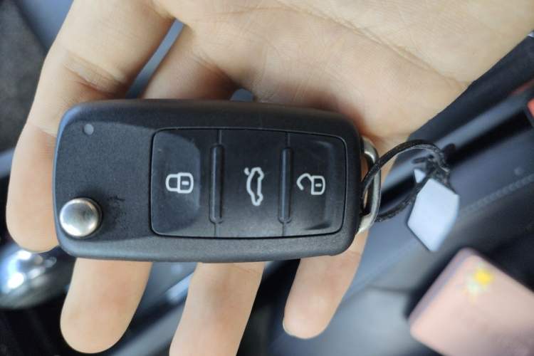 Used Volkswagen Sagitar 2018 1.6L Automatic Comfort Model Vehicle Key