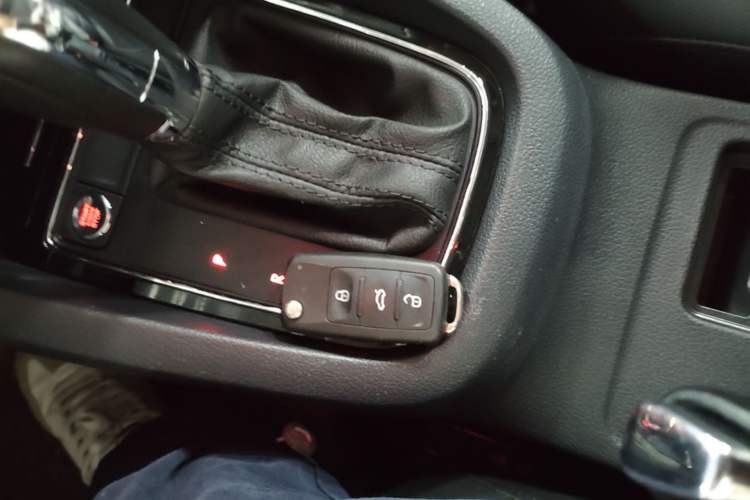 Used Volkswagen Sagitar 2018 1.6L Automatic Comfort Model Vehicle Key
