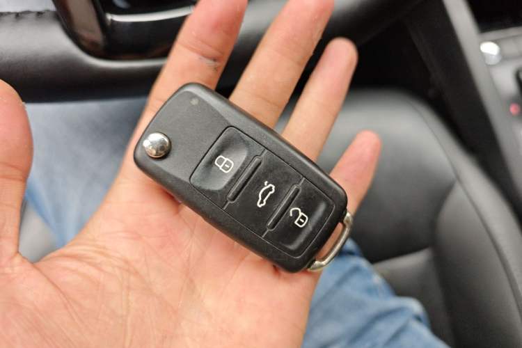 Used Volkswagen Sagitar 2018 1.6L Automatic Comfort Model Vehicle Key