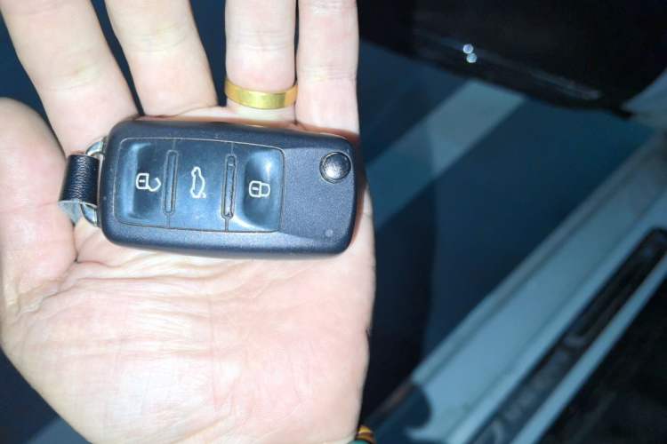 Used Volkswagen Sagitar 2018 280TSI DSG Luxury Model Vehicle Key