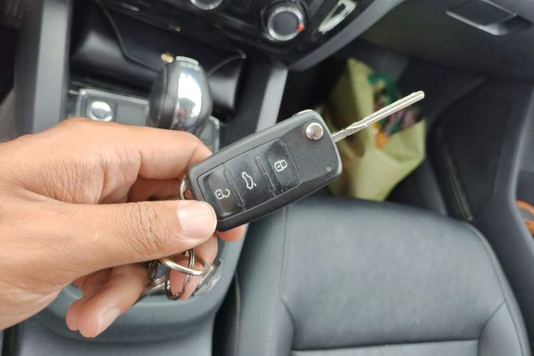 Used Volkswagen Sagitar 2018 280TSI DSG Ignite Edition Vehicle Key