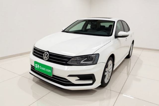 Ojetý Volkswagen Sagitar 2018 280TSI DSG Ignite Edition