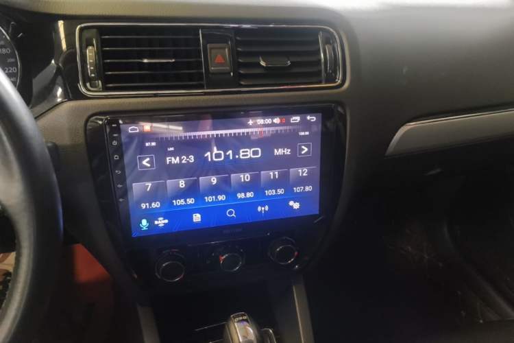 Used Volkswagen Sagitar 2018 280TSI DSG Ignite Edition Audio And AC Panel