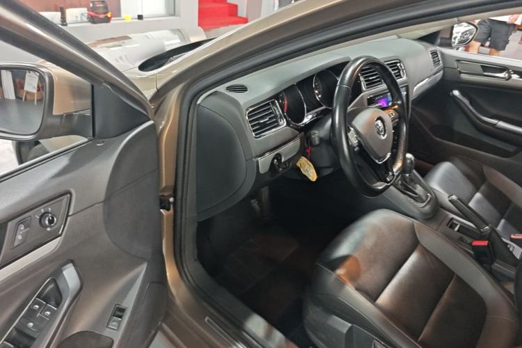 Used Volkswagen Sagitar 2018 180TSI DSG Prestige Edition Driver Seat