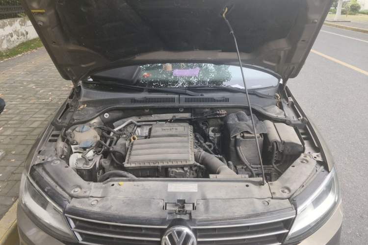 Used Volkswagen Sagitar 2018 1.6L Automatic Comfort Model Engine Bay