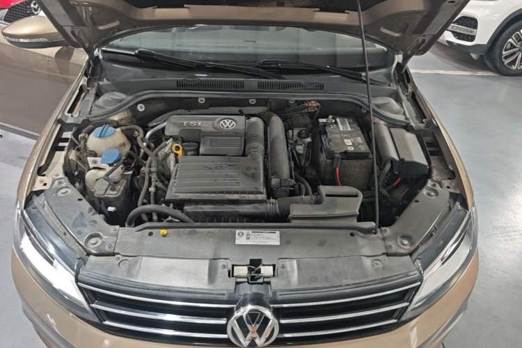 Used Volkswagen Sagitar 2018 180TSI DSG Prestige Edition Engine Bay