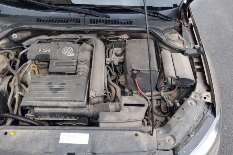 Used Volkswagen Sagitar 2018 280TSI DSG Comfort Model Engine Bay Left