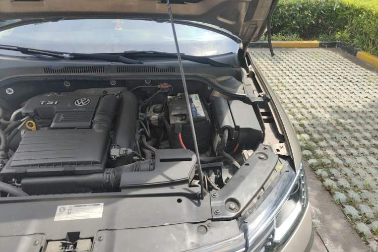 Used Volkswagen Sagitar 2018 280TSI DSG Ignite Edition Engine Bay Left