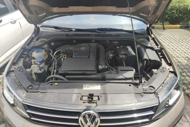 Used Volkswagen Sagitar 2018 280TSI DSG Ignite Edition Engine Bay