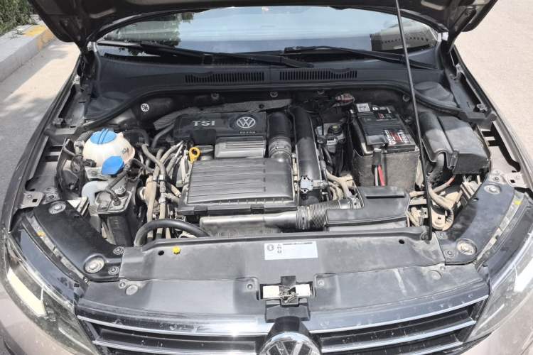 Used Volkswagen Sagitar 2018 280TSI DSG Ignite Edition Engine Bay Right