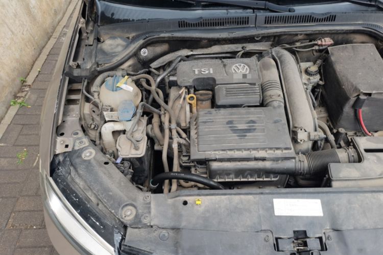 Used Volkswagen Sagitar 2018 280TSI DSG Comfort Model Engine Bay Right