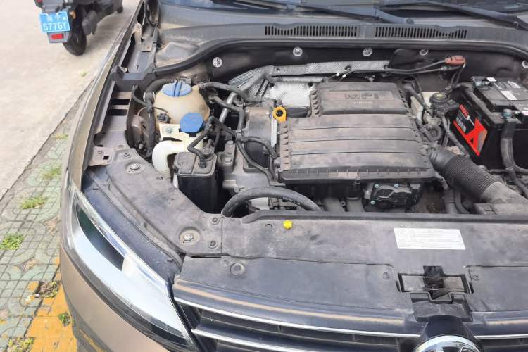 Used Volkswagen Sagitar 2018 1.6L Automatic Comfort Model Engine Bay Right