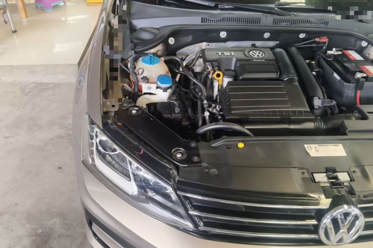 Used Volkswagen Sagitar 2018 280TSI DSG Ignite Edition Engine Bay Right