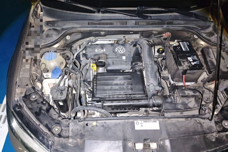 Used Volkswagen Sagitar 2018 180TSI DSG Prestige Edition Engine Bay Right