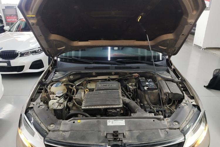 Used Volkswagen Sagitar 2018 1.6L Automatic Comfort Model Engine Bay