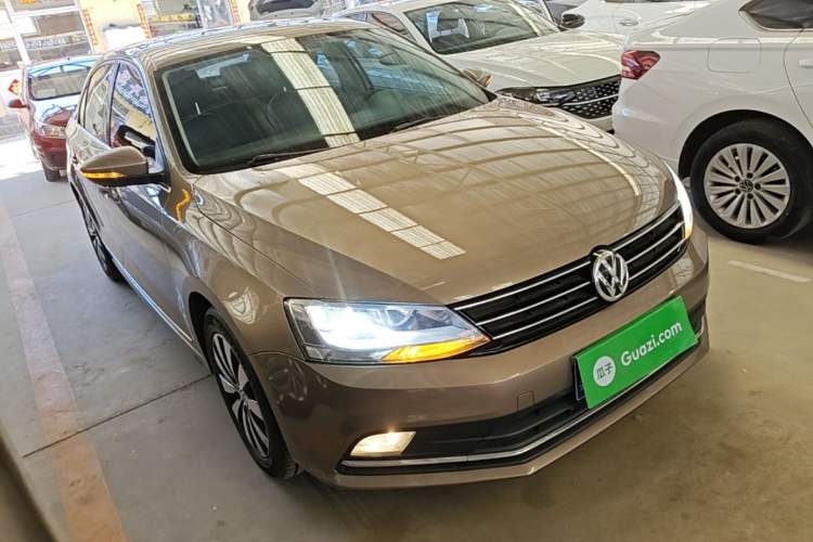 Used Volkswagen Sagitar 2018 1.6L Automatic Comfort Model Exterior 1