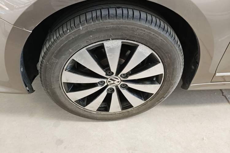 Used Volkswagen Sagitar 2018 1.6L Automatic Comfort Model Exterior 4