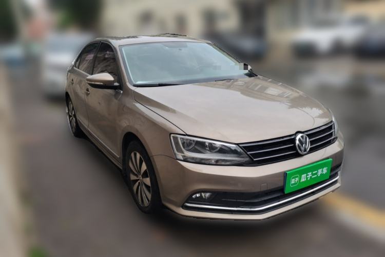 Used Volkswagen Sagitar 2018 280TSI DSG Comfort Model Front Right 45 Deg