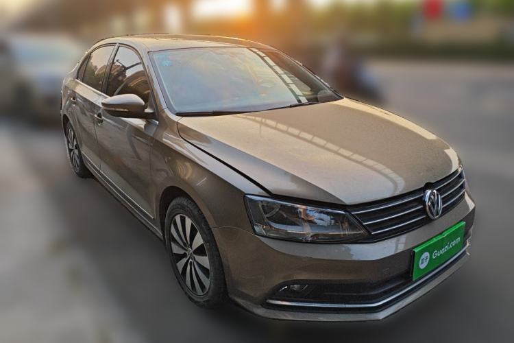 Used Volkswagen Sagitar 2018 1.6L Automatic Comfort Model Front Right 45 Deg