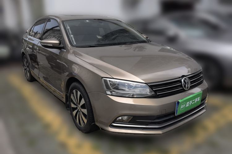 Used Volkswagen Sagitar 2018 1.6L Automatic Comfort Model Front Right 45 Deg