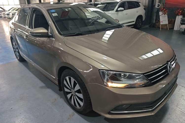 Used Volkswagen Sagitar 2018 180TSI DSG Prestige Edition Front Right 45 Deg