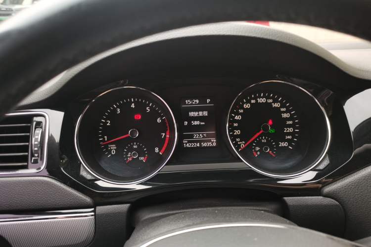 Used Volkswagen Sagitar 2018 280TSI DSG Comfort Model Instrument Cluster