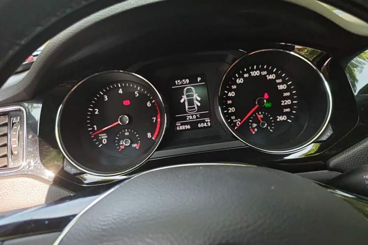 Used Volkswagen Sagitar 2018 280TSI DSG Ignite Edition Instrument Cluster