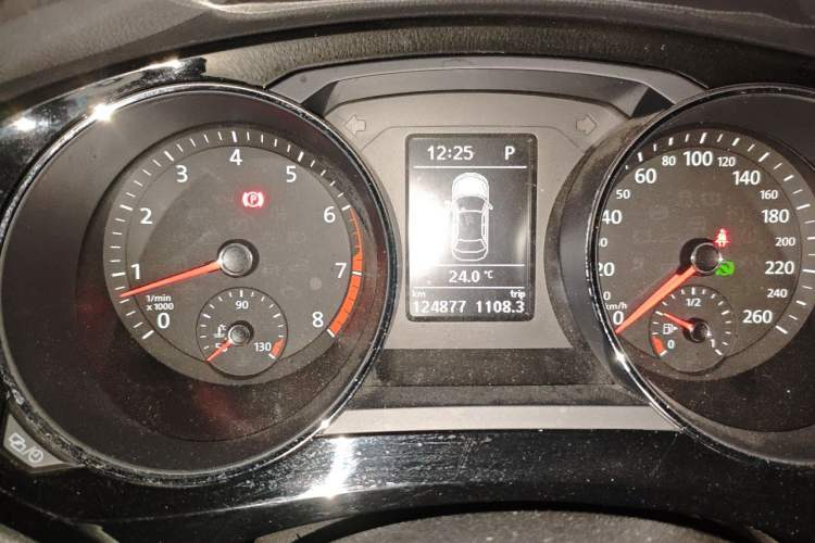 Used Volkswagen Sagitar 2018 180TSI DSG Prestige Edition Instrument Cluster