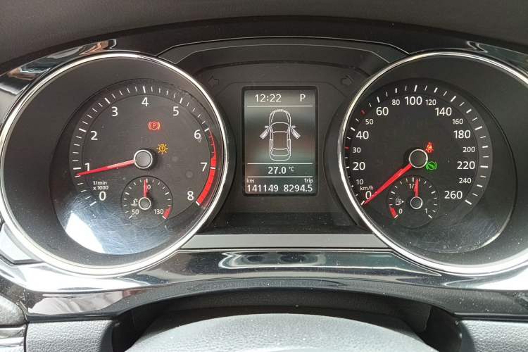Used Volkswagen Sagitar 2018 280TSI DSG Ignite Edition Instrument Cluster