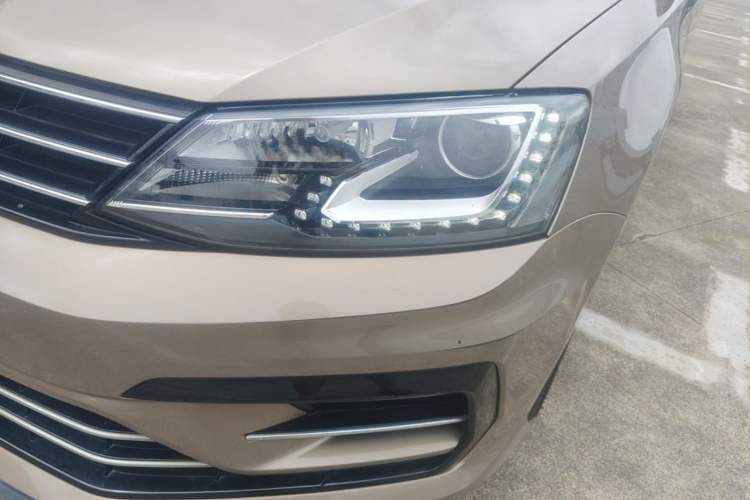 Used Volkswagen Sagitar 2018 280TSI DSG Ignite Edition Left Front Headlight